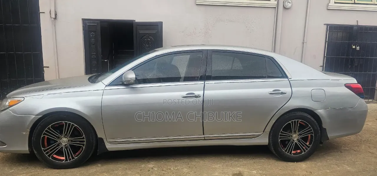Toyota Avalon 2011 Silver