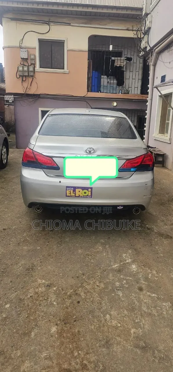 Toyota Avalon 2011 Silver