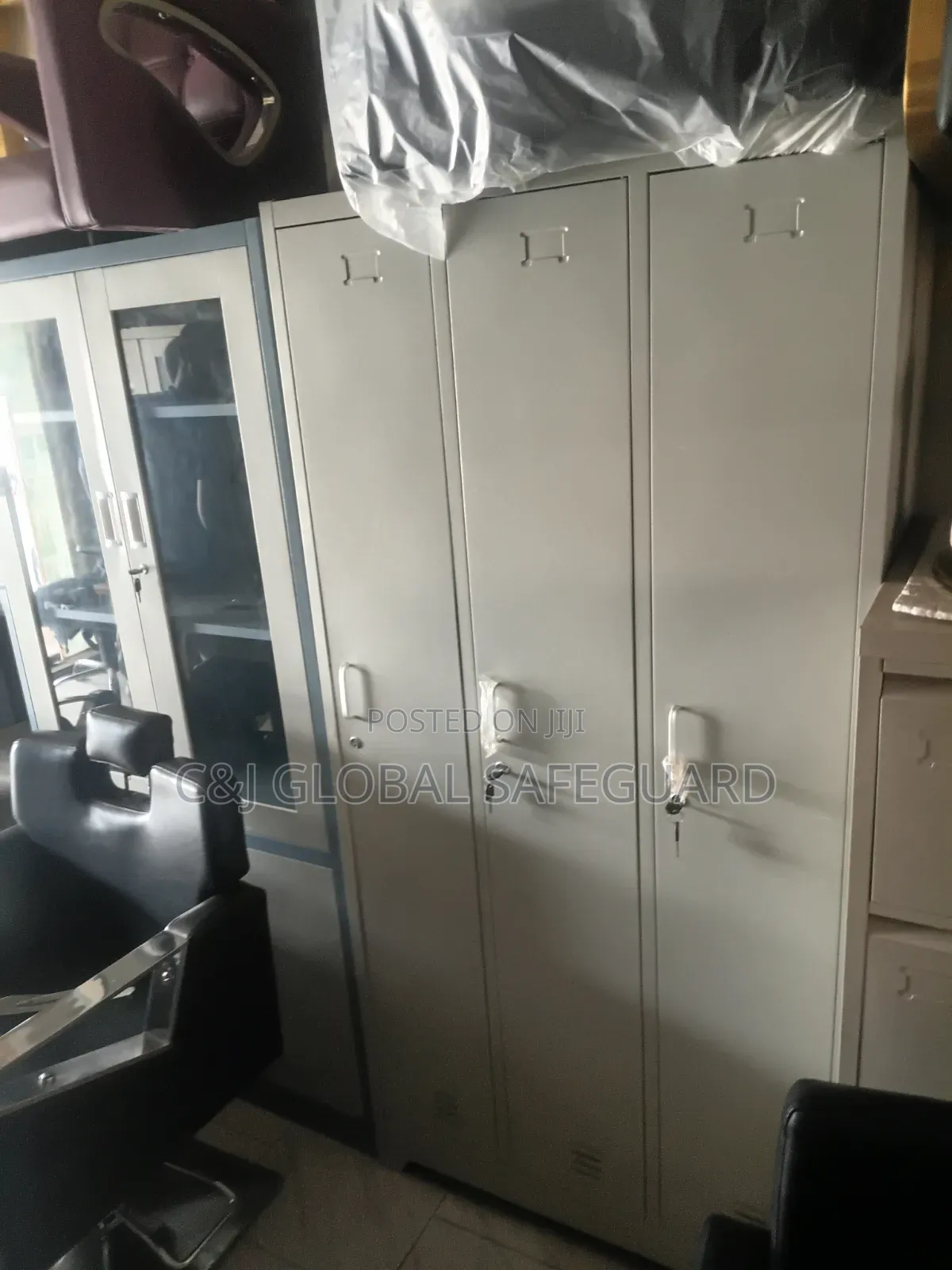 3doors Wardrobe Cabinets