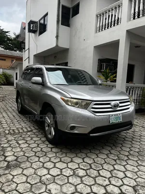 Highlander 2013 for Rent