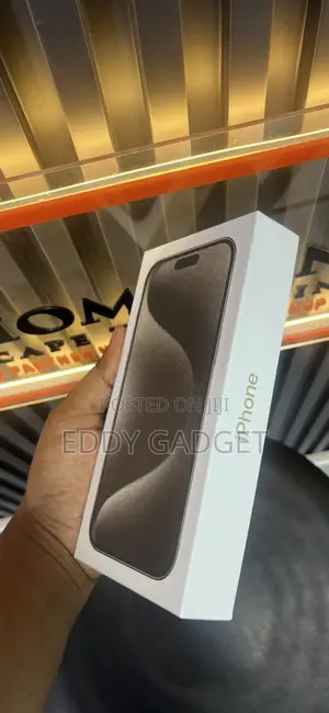New Apple iPhone 15 Pro Max 256 GB Black
