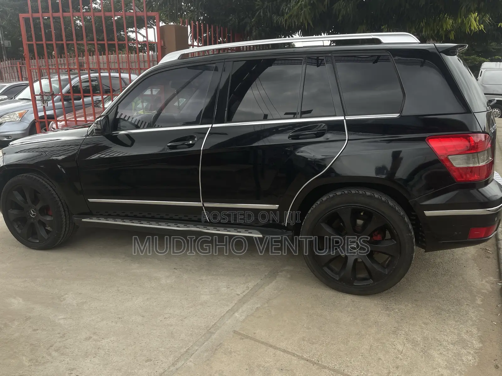 Mercedes-Benz GLK-Class 2010 Black