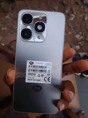 Itel A90 128 GB Silver