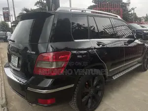 Mercedes-Benz GLK-Class 2010 Black