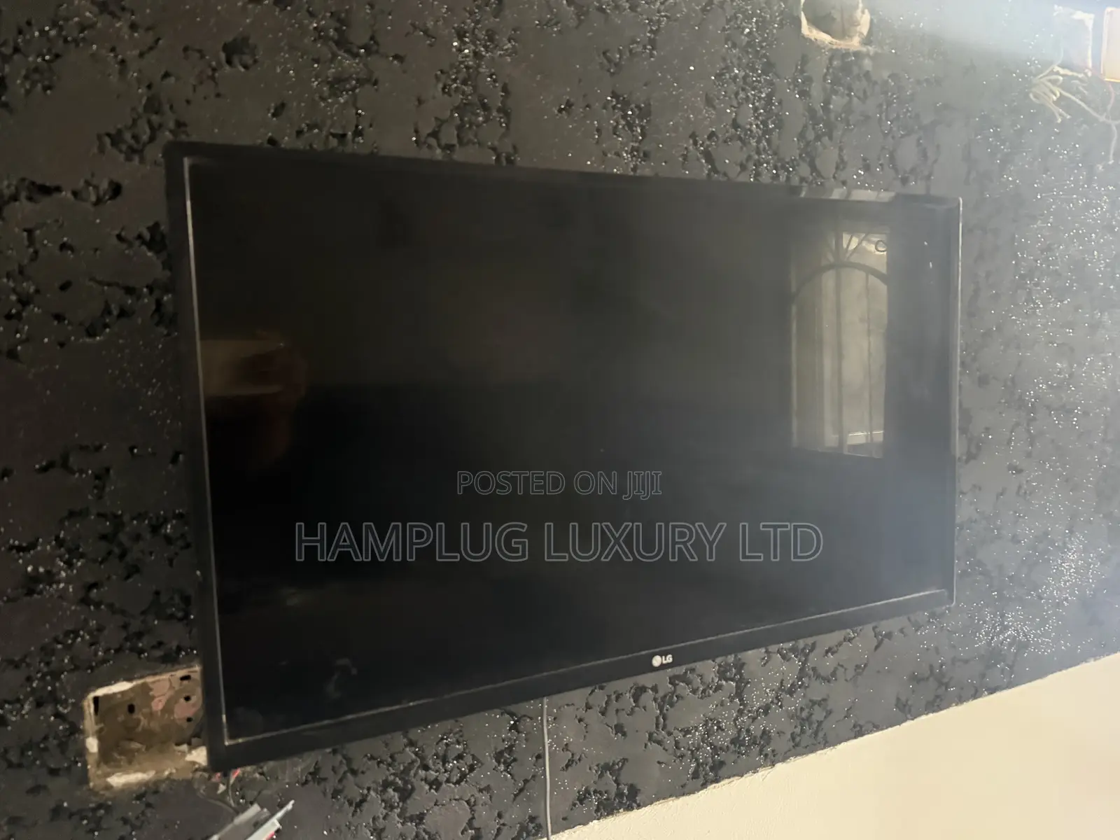 32inchs LG TV