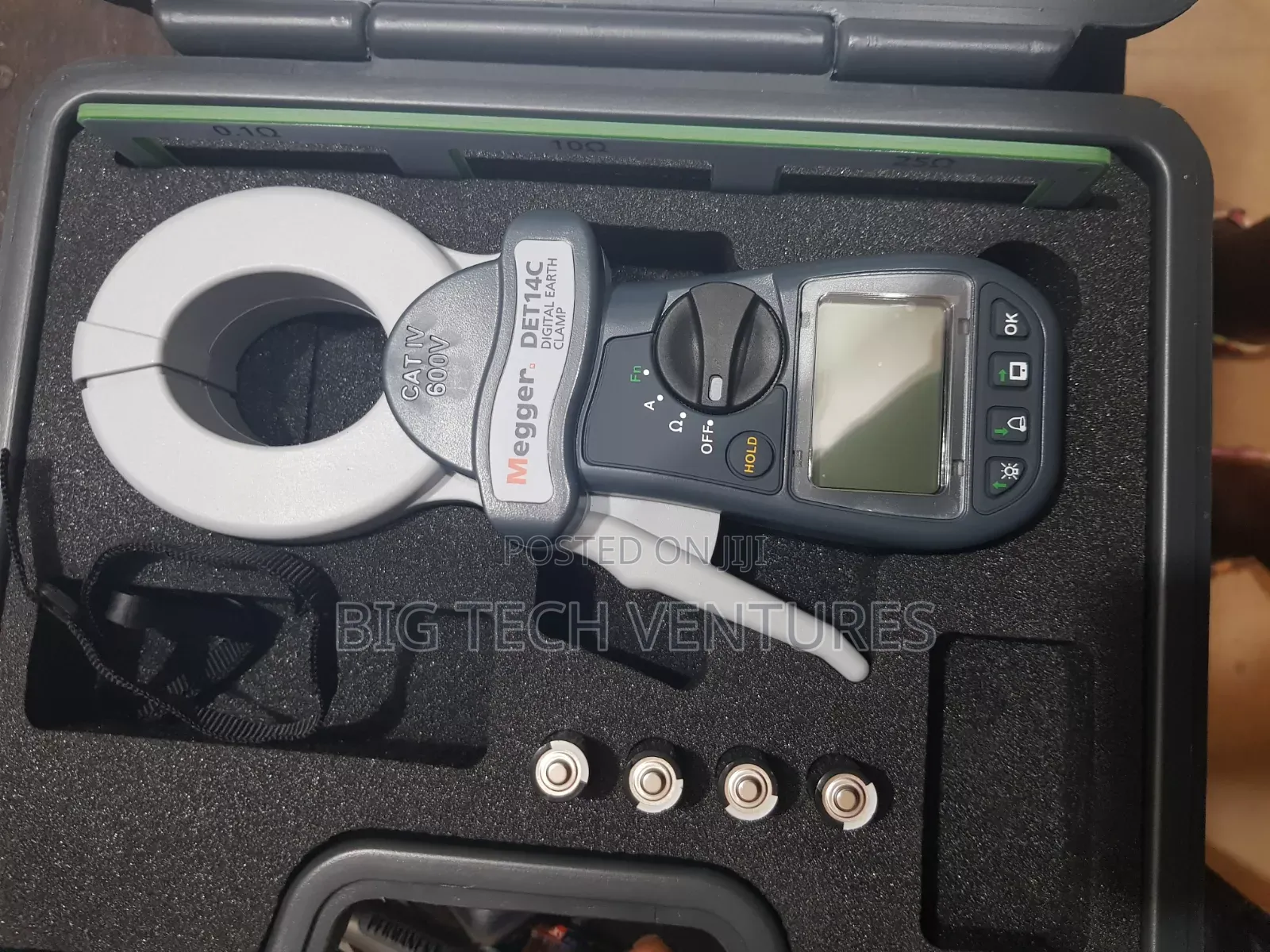 Megger DET14C Digital Earth Clamp, Which Is a Professional Tool