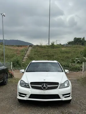 Mercedes-Benz C300 2010 White