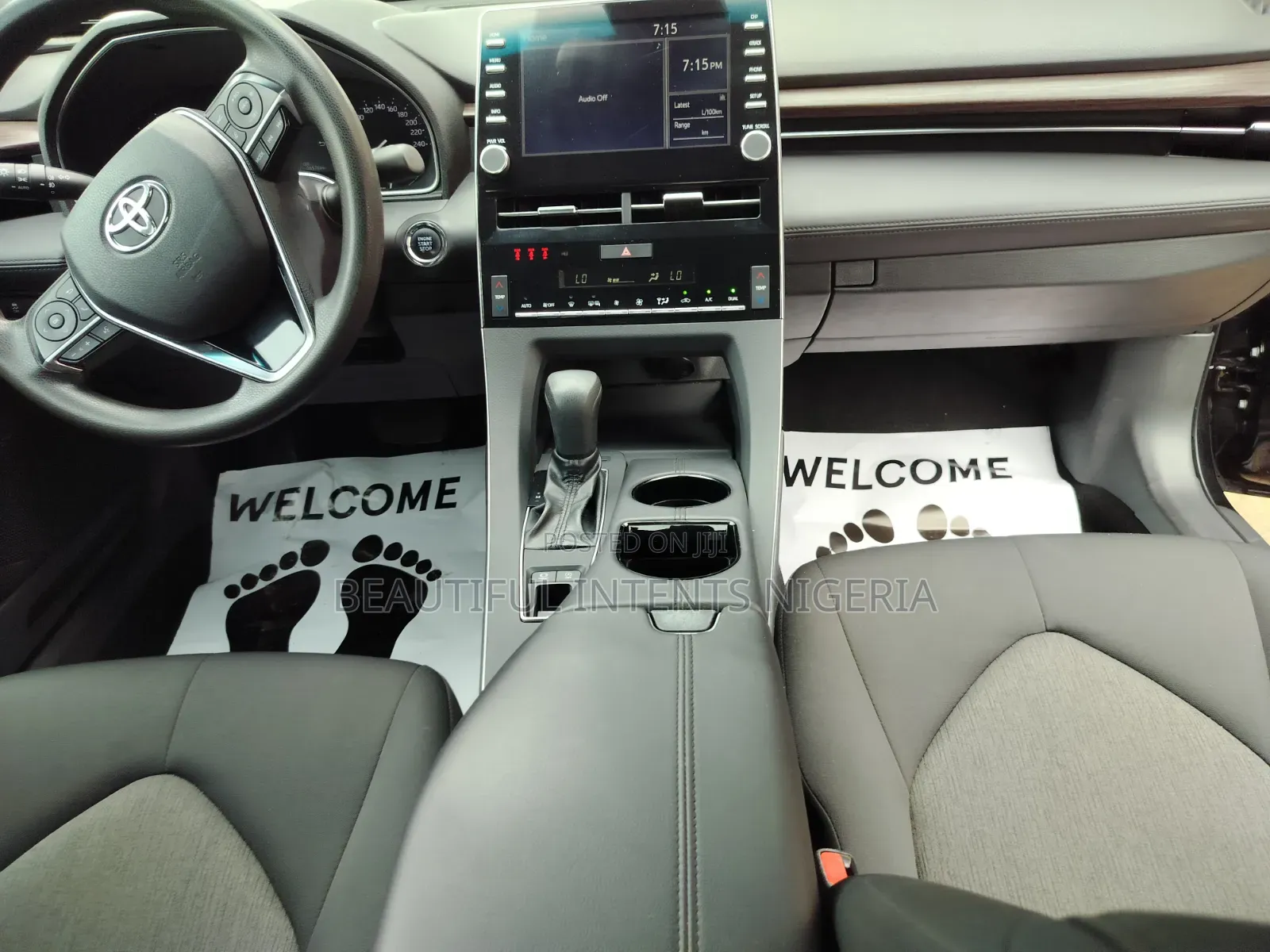 Toyota Avalon XLE 2020 Black