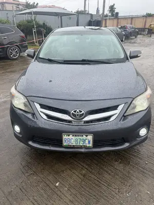 Toyota Corolla LE 4dr Sedan (1.8L 4cyl 4A) 2010 Gray