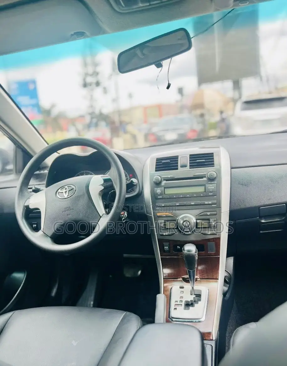 Toyota Corolla 2009 Black