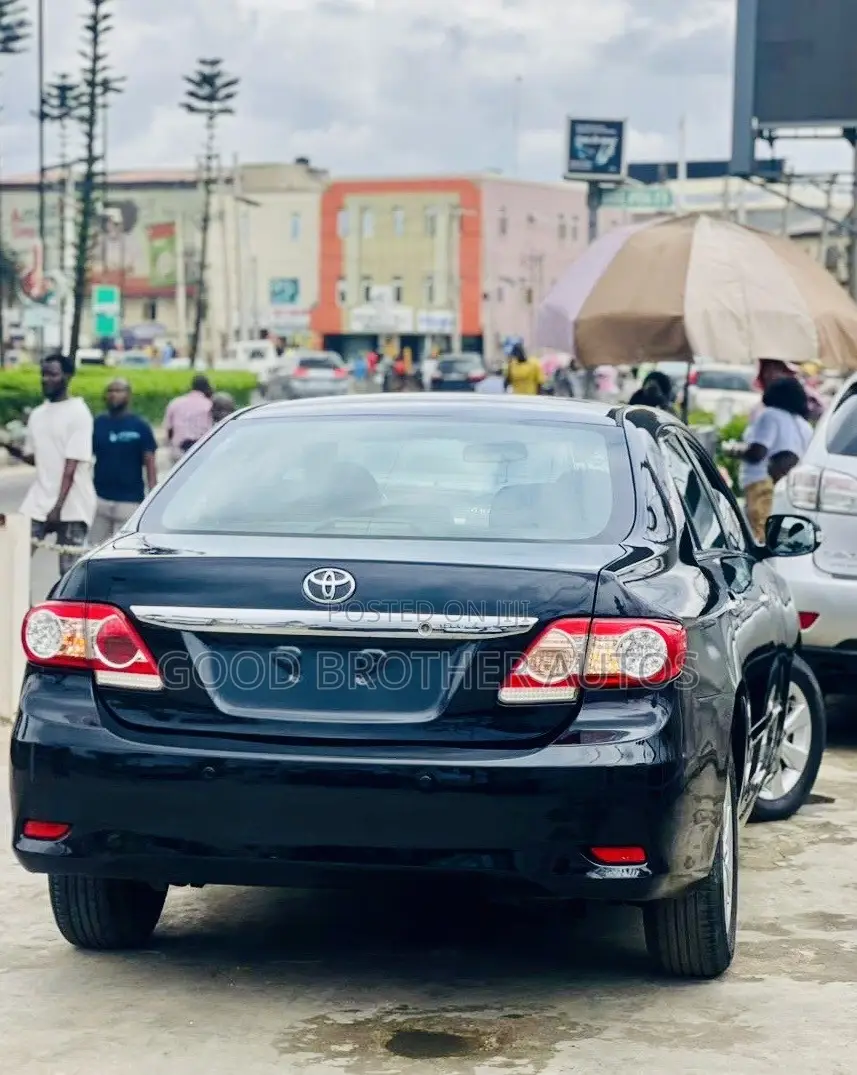 Toyota Corolla 2009 Black