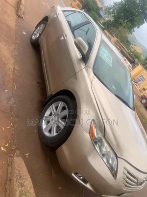 Toyota Camry LE V6 4dr Sedan (3.5L 6cyl 6AM) 2009 Gold