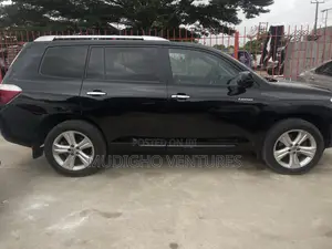 Toyota Highlander Limited 2010 Black
