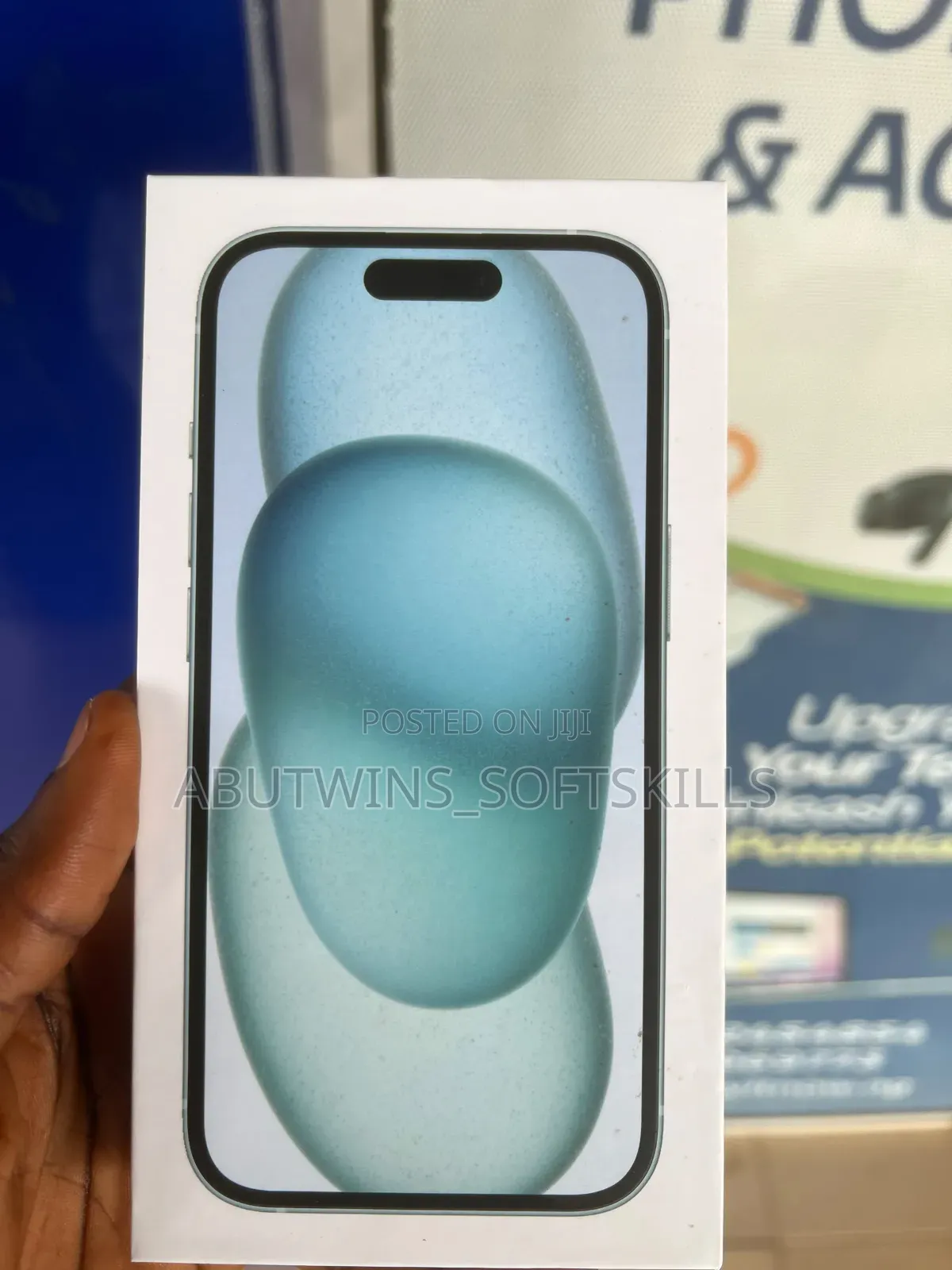 New Apple iPhone 15 128 GB Blue