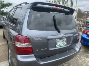 Toyota Highlander 4x4 2007 Gray