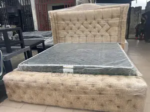 7byb7 Luxury Bed Frame