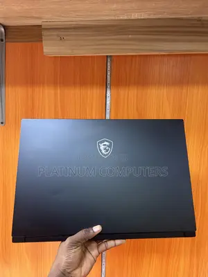 Laptop MSI GS66 Stealth 10UE 16GB Intel Core i7 SSD 1T