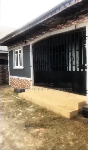 3bdrm Apartment in Benin City for sale