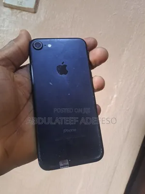 New Apple iPhone 7 32 GB Blue