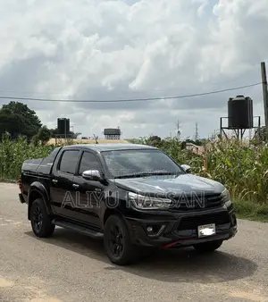 Toyota Hilux 2014 Burgundy