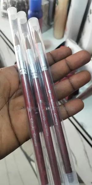 Professional Kolinsky Acrylic Nail Brushes With Protective Caps