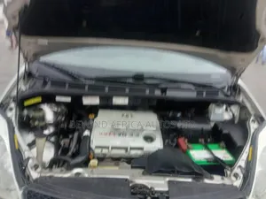 Toyota Sienna 2006 Gold