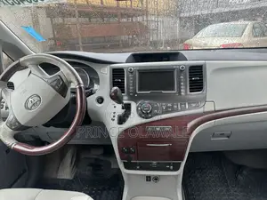 Toyota Sienna Limited 7 Passenger 2010 Gray
