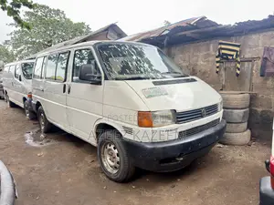 Volkswagen Transporter 2005 White