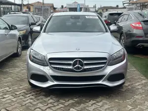Mercedes-Benz C300 Luxury 4matic Sedan AWD (2.0L 4cyl 7A) 2017 Silver