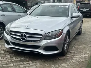 Mercedes-Benz C300 Luxury 4matic Sedan AWD (2.0L 4cyl 7A) 2017 Silver