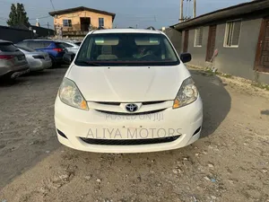 Toyota Sienna LE AWD 2006 White