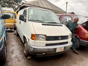 Volkswagen Transporter 2002 White