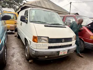 Volkswagen Transporter 2002 White