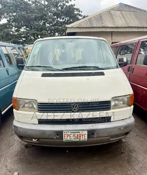 Volkswagen Transporter 2002 White