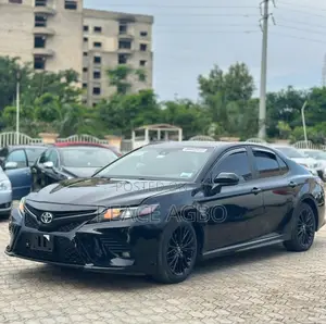 Toyota Camry SE FWD 2020 Black
