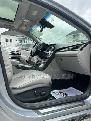 Hyundai Sonata Limited 4dr Sedan (2.4L 4cyl 6A) 2015 Silver
