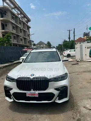BMW X7 M50i 2022 White