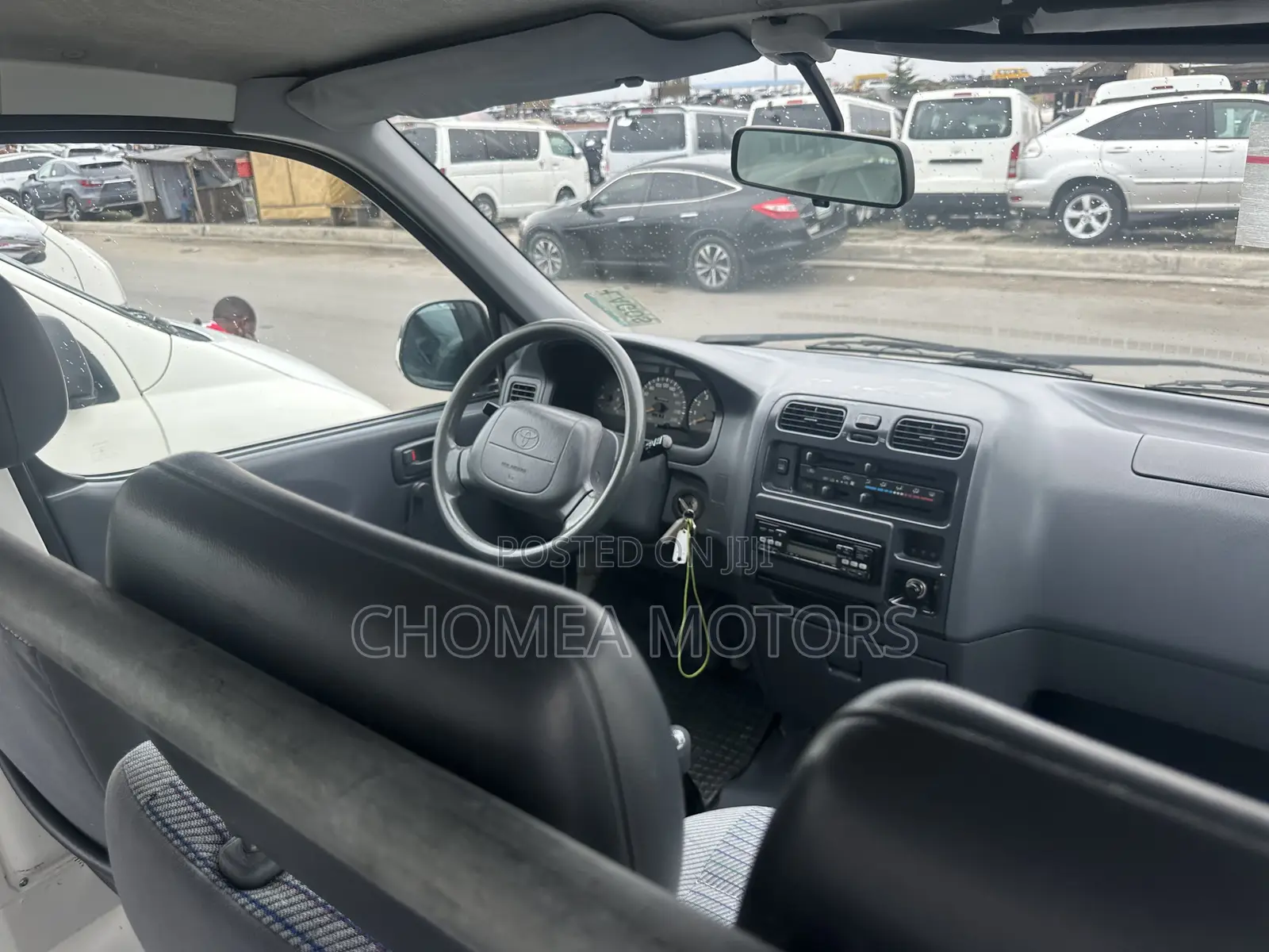 Toyota HiAce 2006 White