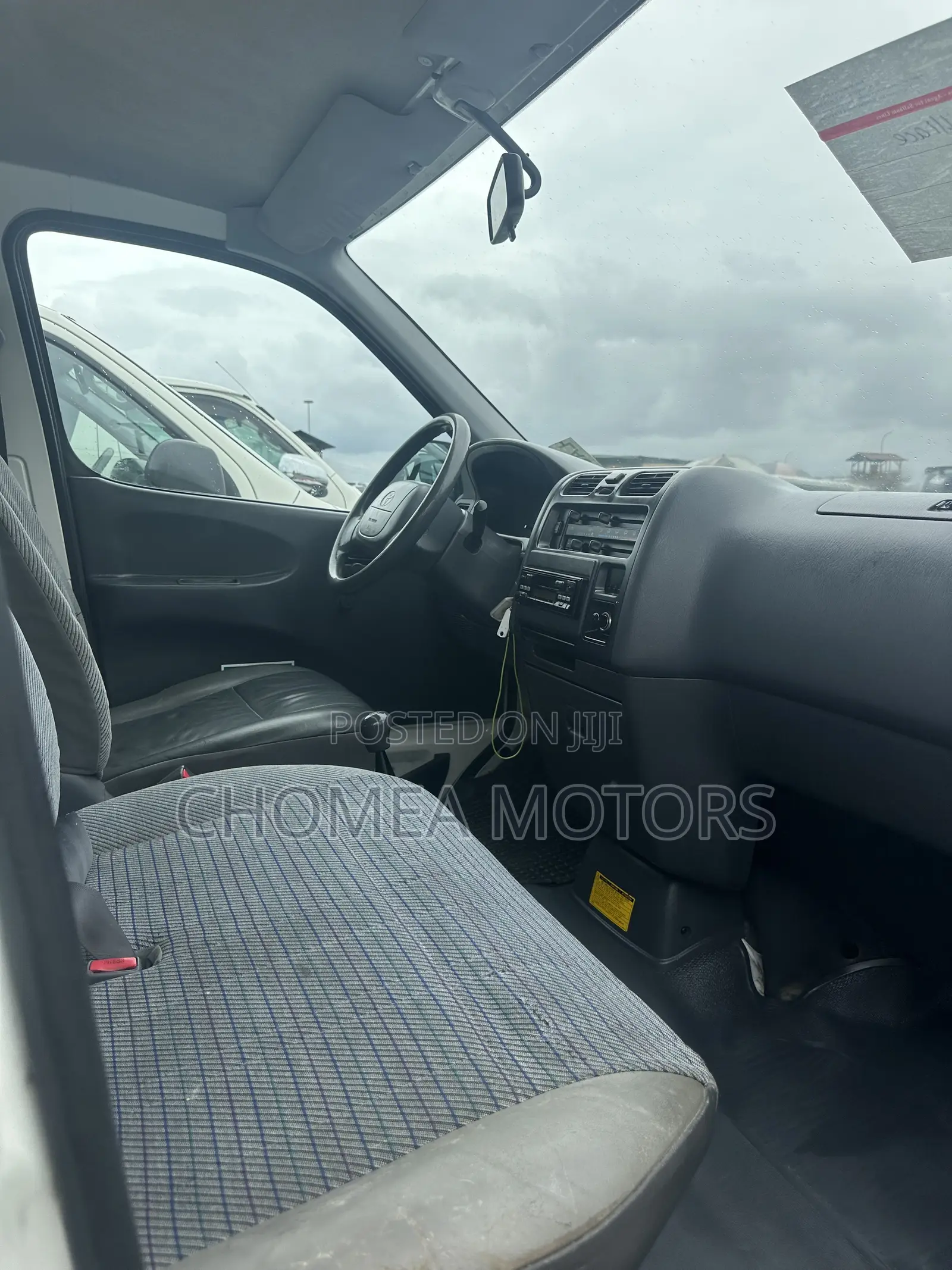 Toyota HiAce 2006 White