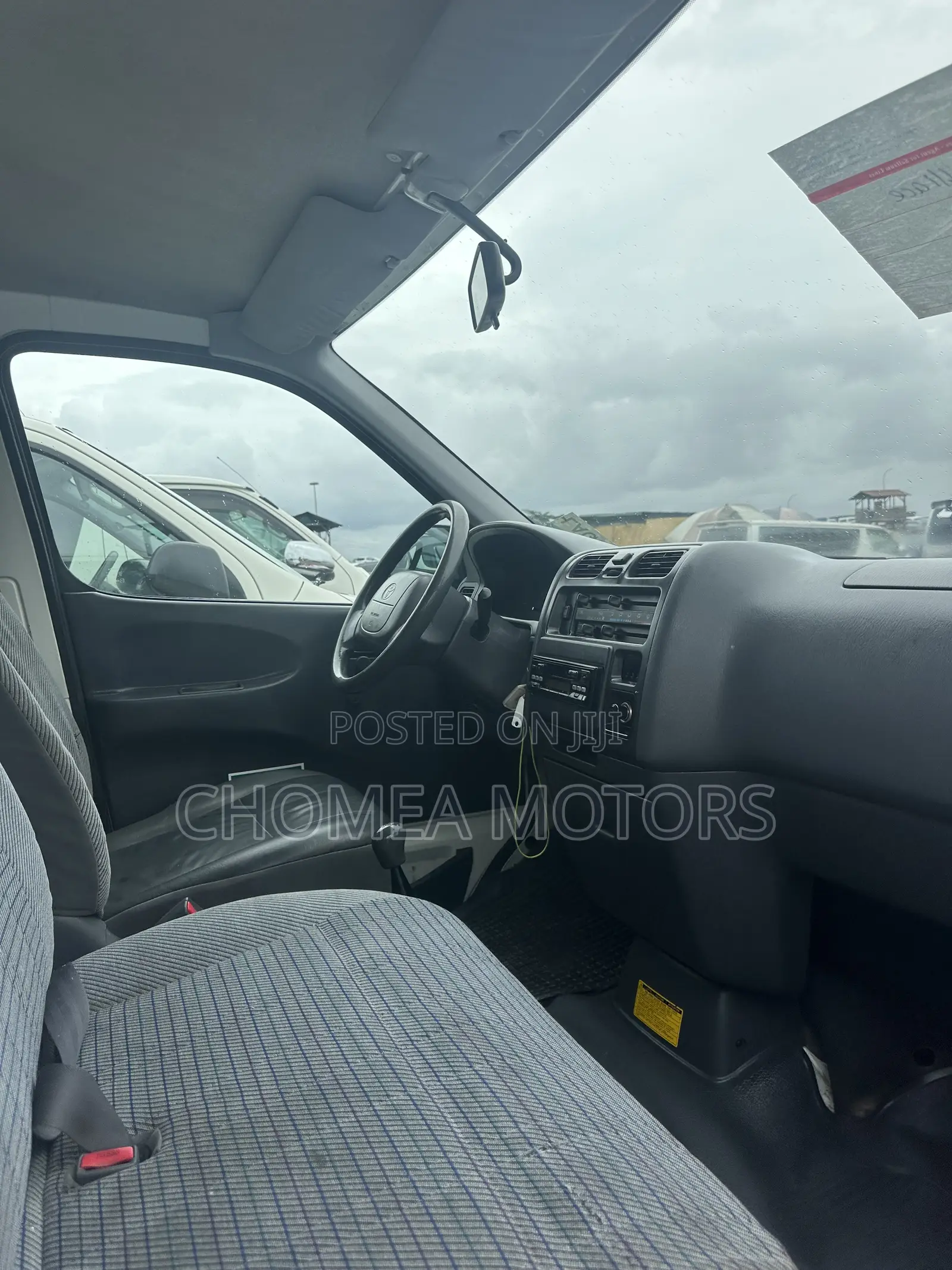 Toyota HiAce 2006 White