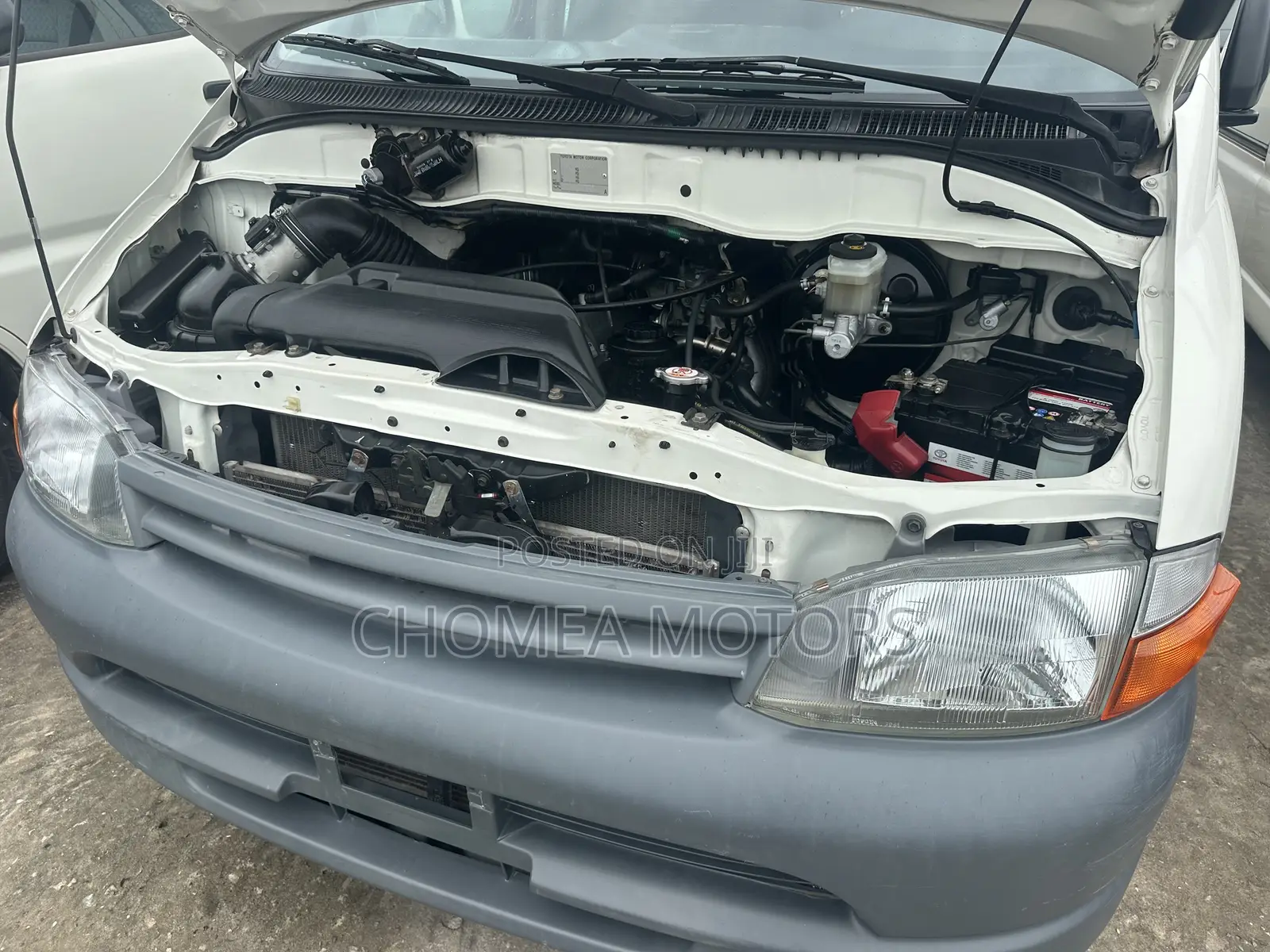 Toyota HiAce 2006 White