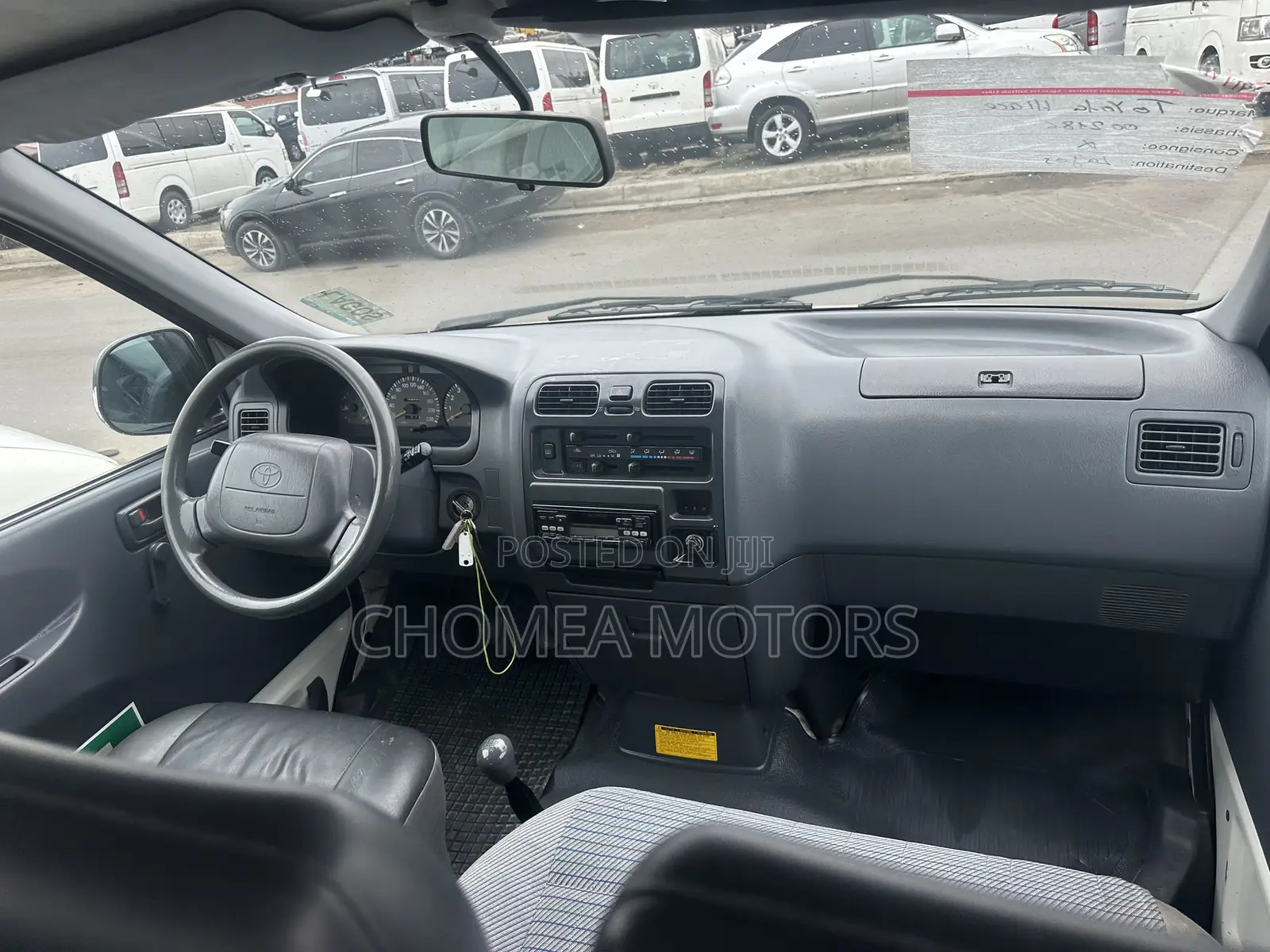 Toyota HiAce 2006 White