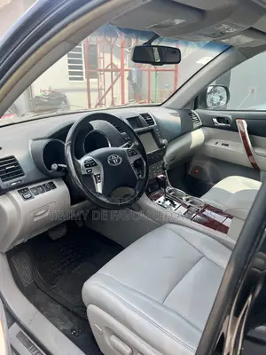 Toyota Highlander Limited 2011 Black