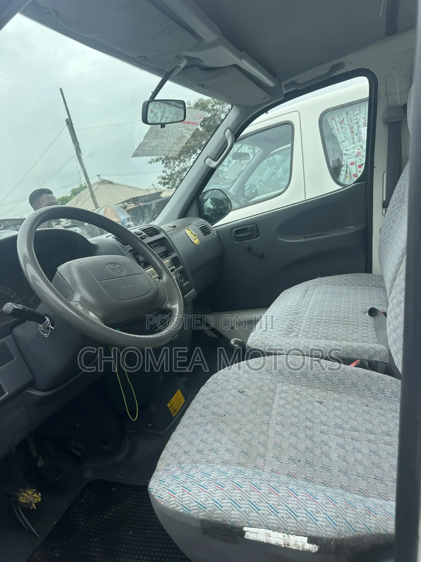 Toyota HiAce 2007 White