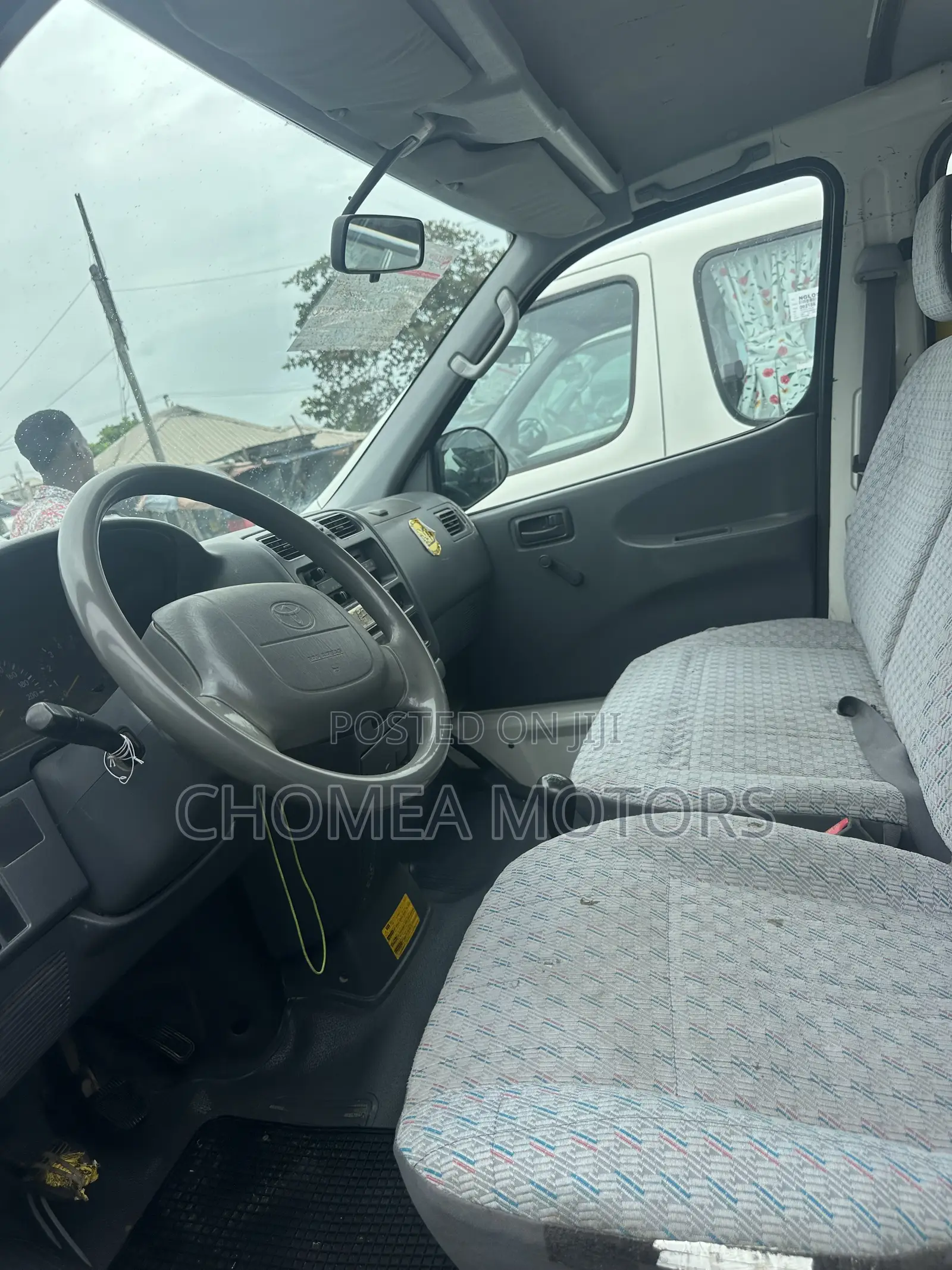 Toyota HiAce 2007 White