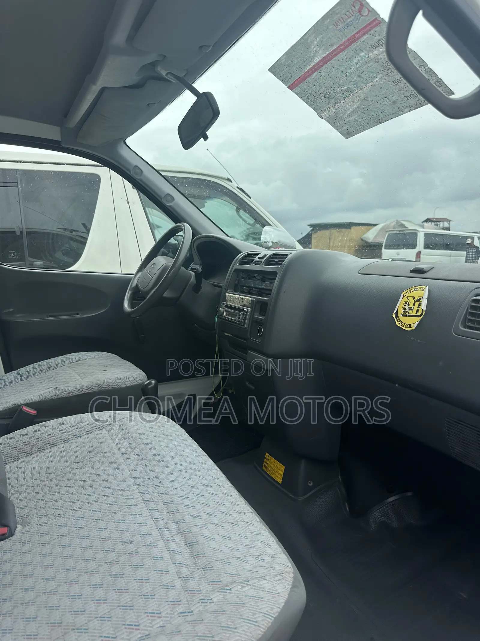 Toyota HiAce 2007 White