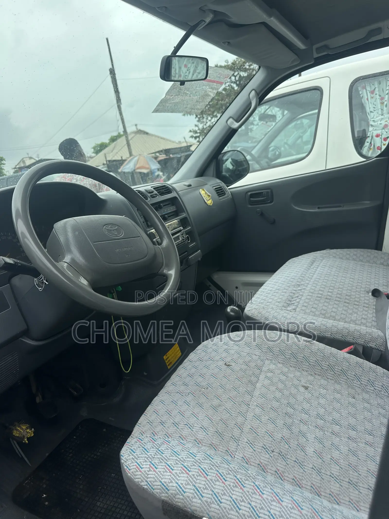 Toyota HiAce 2007 White