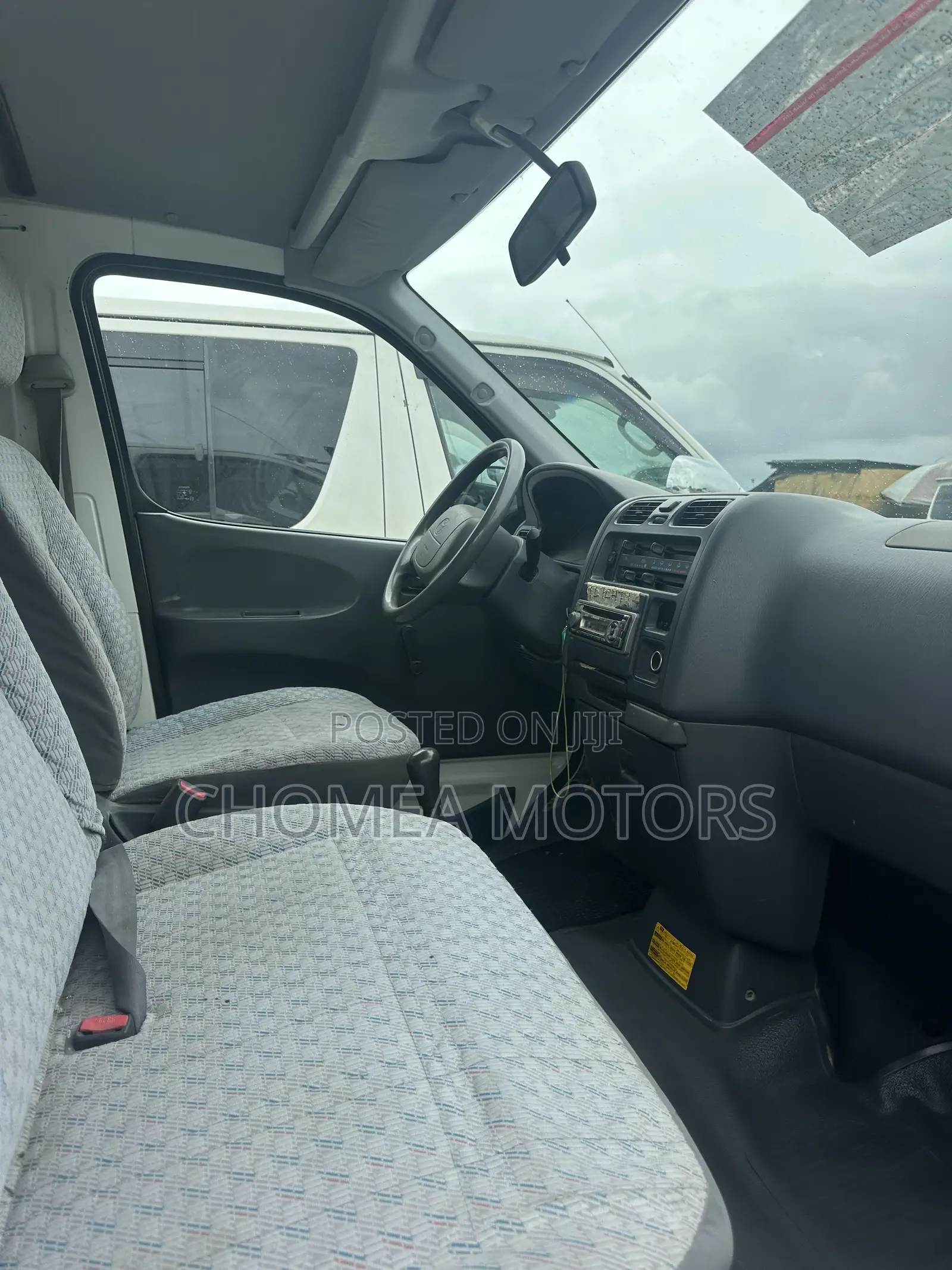Toyota HiAce 2007 White