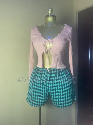 Graded Long Sleeve Tops Fits From Size Small to Large