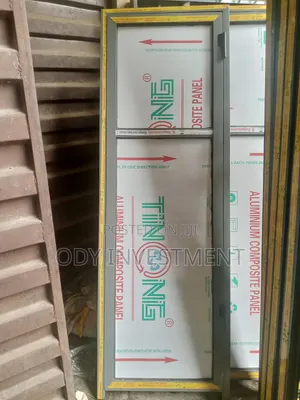 Aluminium Toilet Door